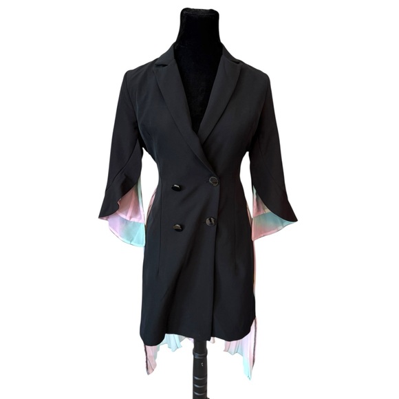 Gorgeous Pleated Back Jacket The Inoa XS - Picture 9 of 15